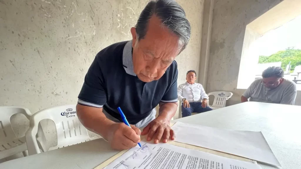 Esta entrega-recepción muestra una vez más nuestra visión es clara: buscar la unidad, fortalecer la comunidad y trabajar juntos para lograr un futuro próspero para todos